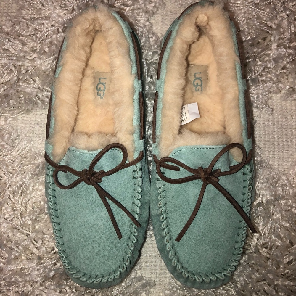 UGG Dakota Slipper